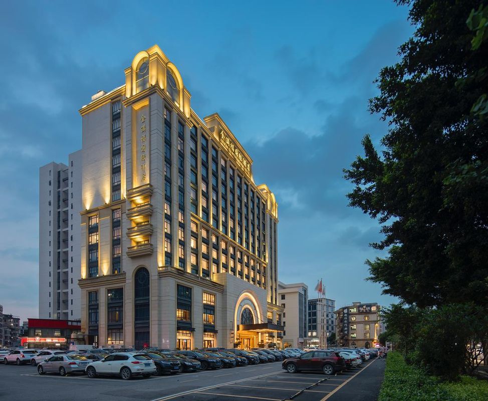 金满福国际酒店(广州花都广场融创文旅城店)