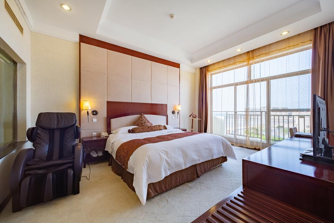 龙口月亮湾海景酒店(东海观音殿店)