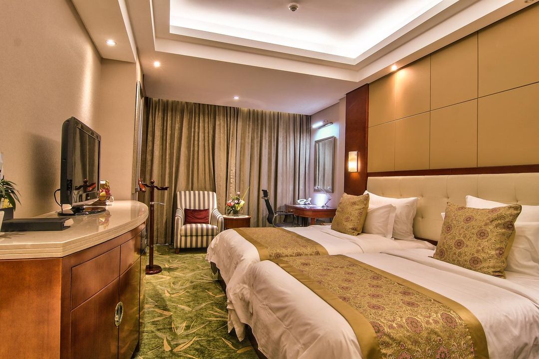 高级双人房 │wifi+mini吧+多款枕头