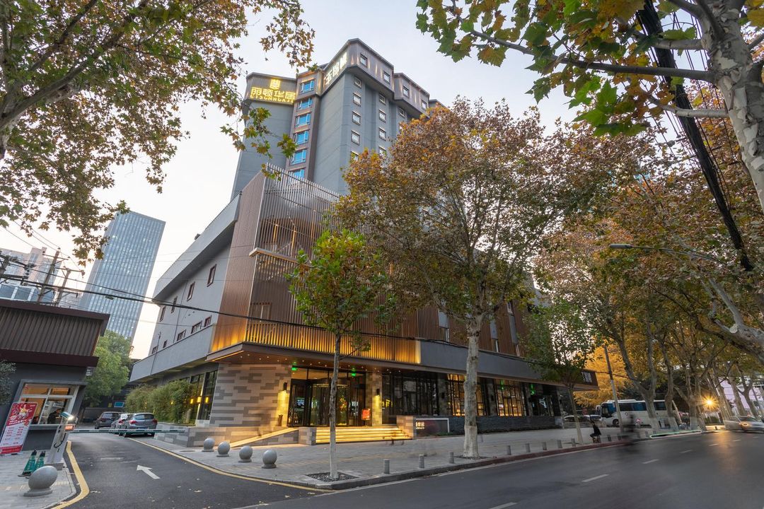 丽顿华居酒店(武汉汉口江滩解放公园路店)
