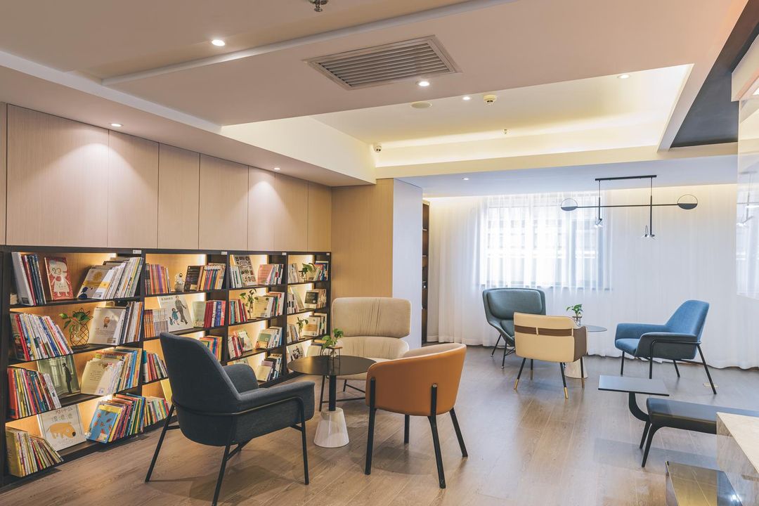 兰州东方红广场兰州大学亚朵酒店