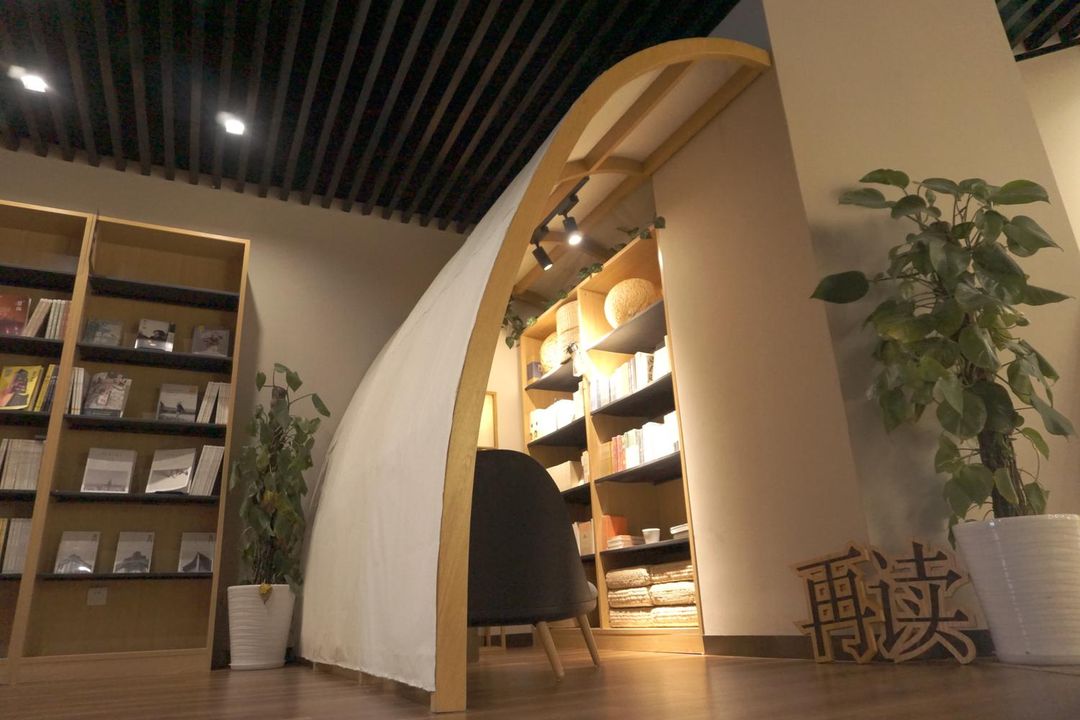 青岛颐中皇冠假日酒店(五四广场奥帆中心店)