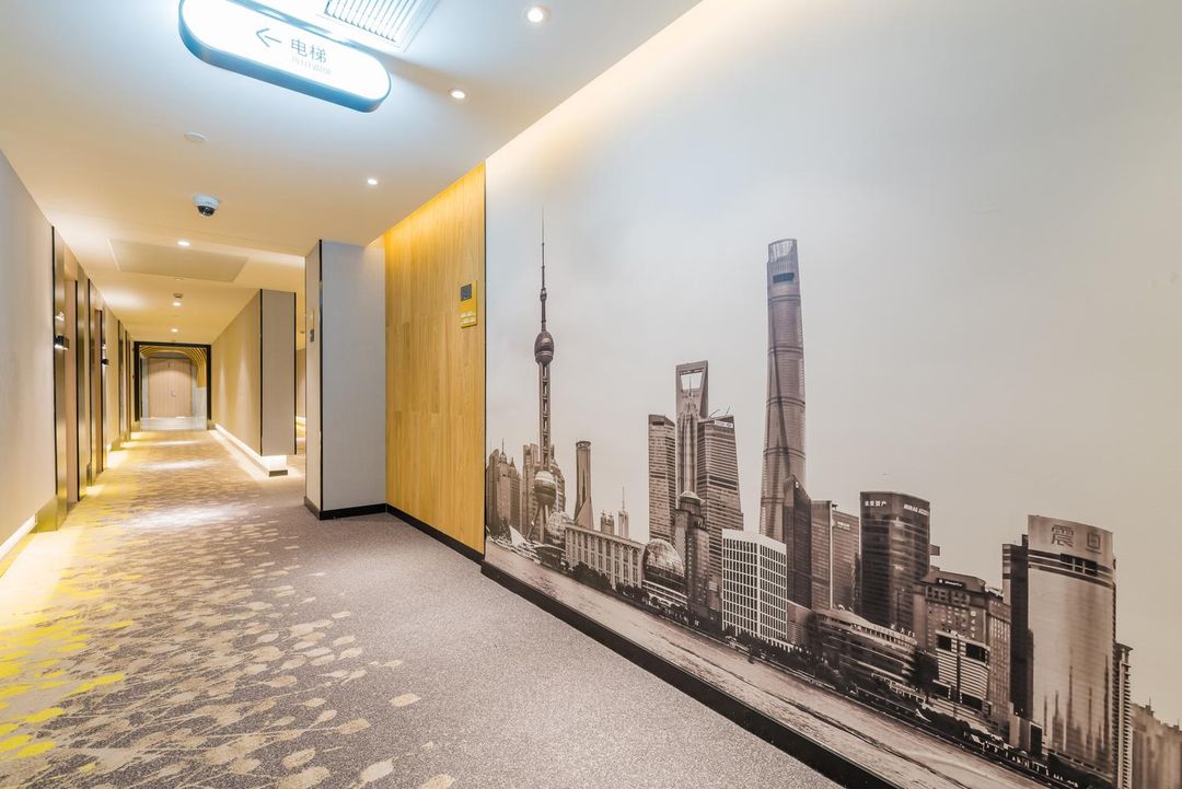 上海虹桥北新泾地铁站亚朵酒店