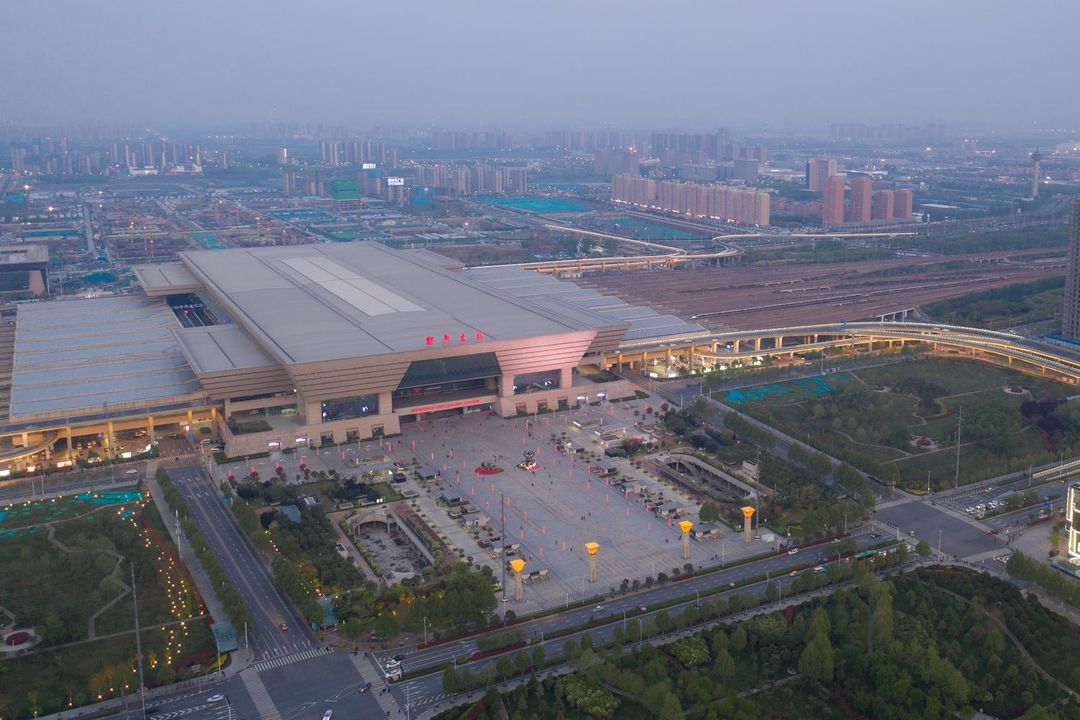 郑州高铁东站亚朵酒店