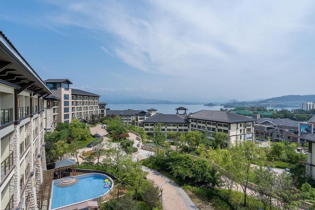 丽呈睿轩酒店(千岛湖中心湖区店)