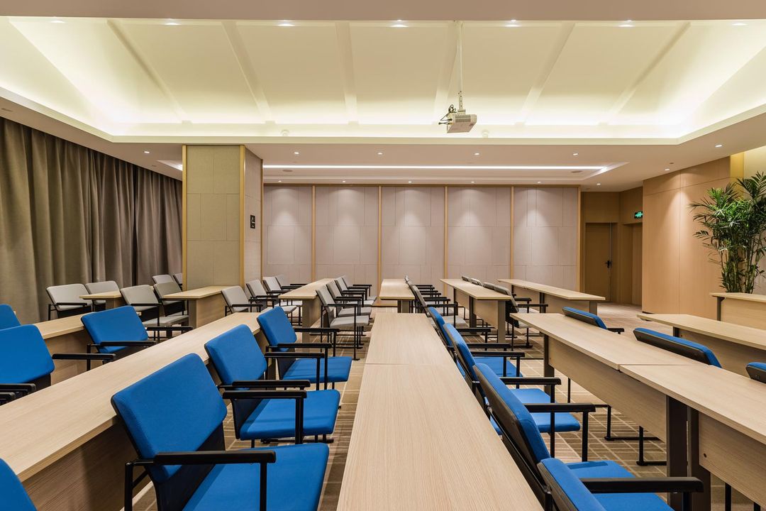 宁波鄞州印象城亚朵酒店