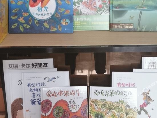 南京奥体中心天合广场亚朵酒店
