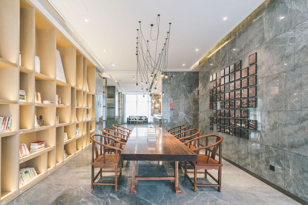 飞大酒店(贵阳白云北高铁站中国航发黎阳店)