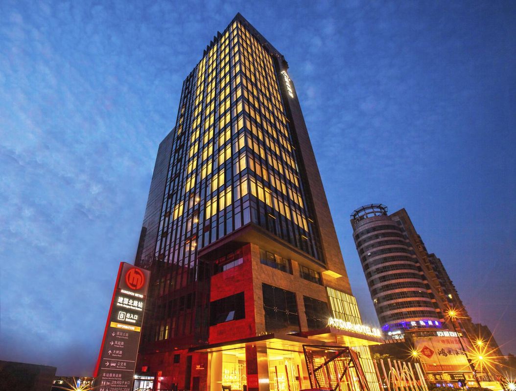 杭州西湖武林广场建国北路亚朵酒店
