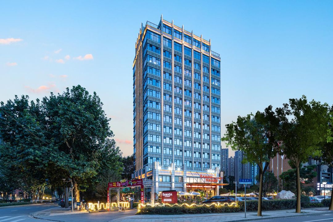 华美达酒店(武汉青山江滩店)