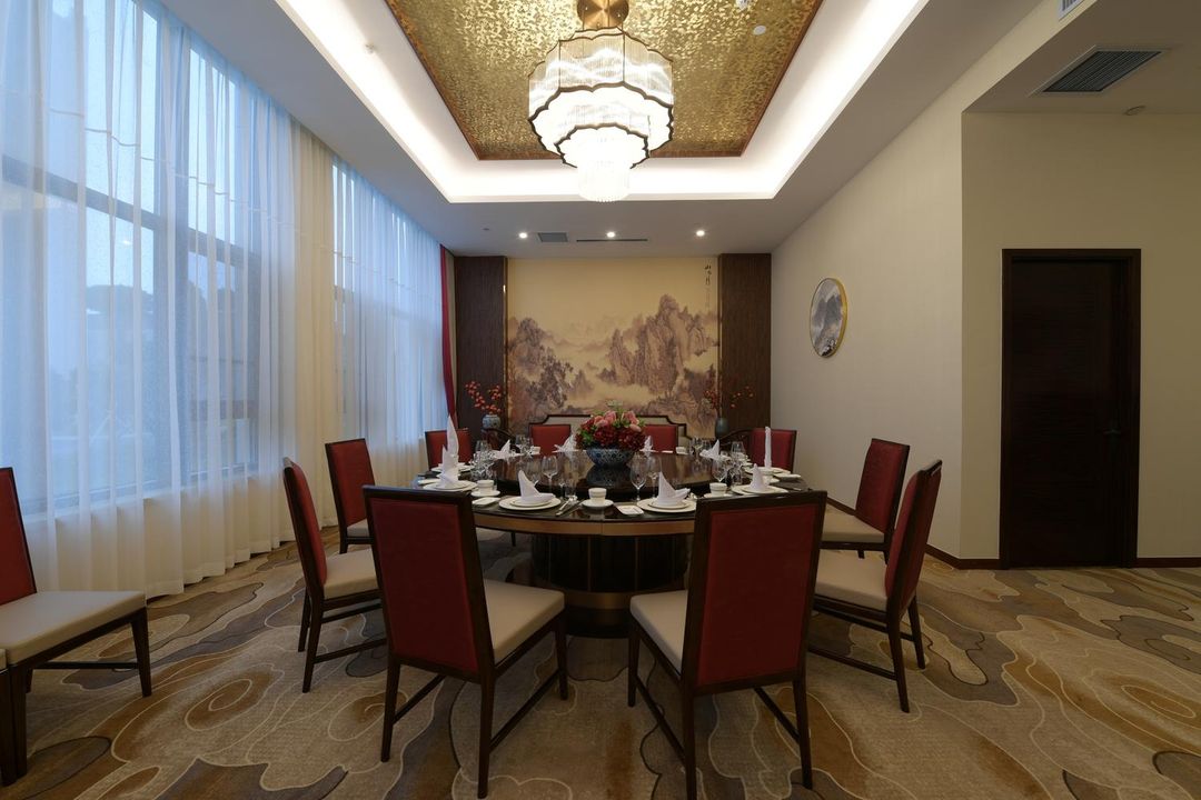 龙口裕龙酒店