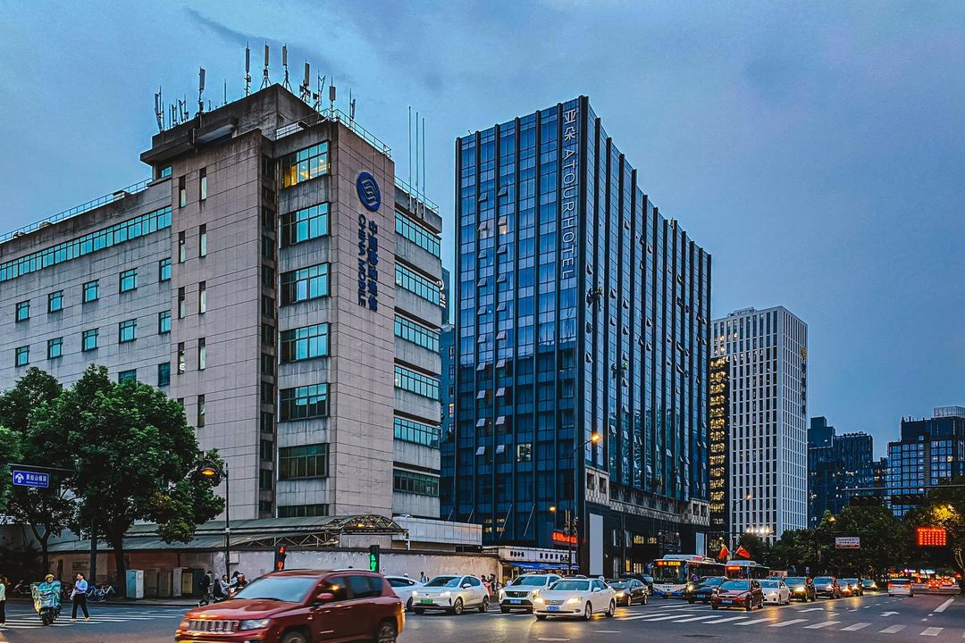 杭州黄龙万科学院路亚朵酒店