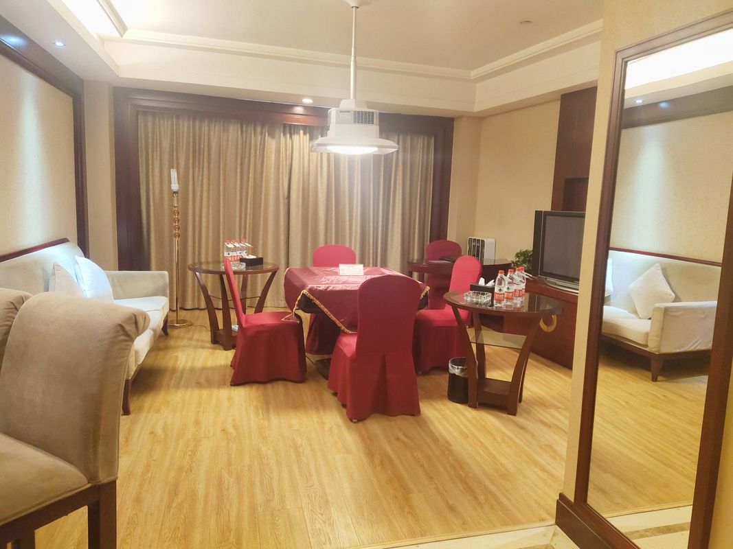 武汉华天大酒店(湖北大学徐东地铁站店)