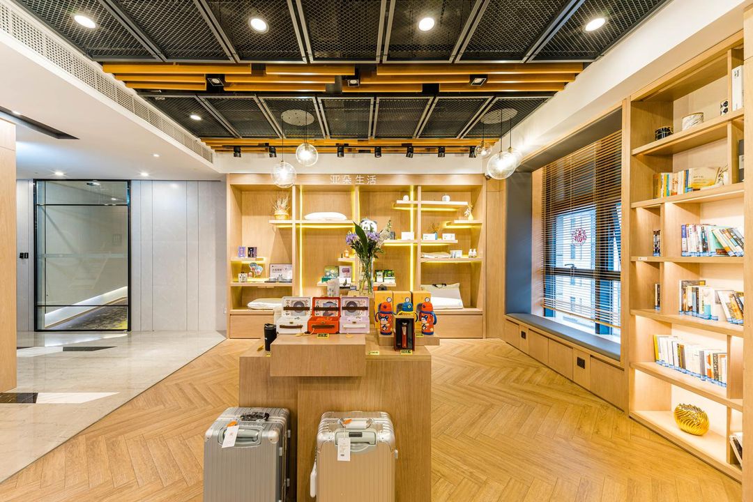 上海虹桥机场韩国街亚朵酒店