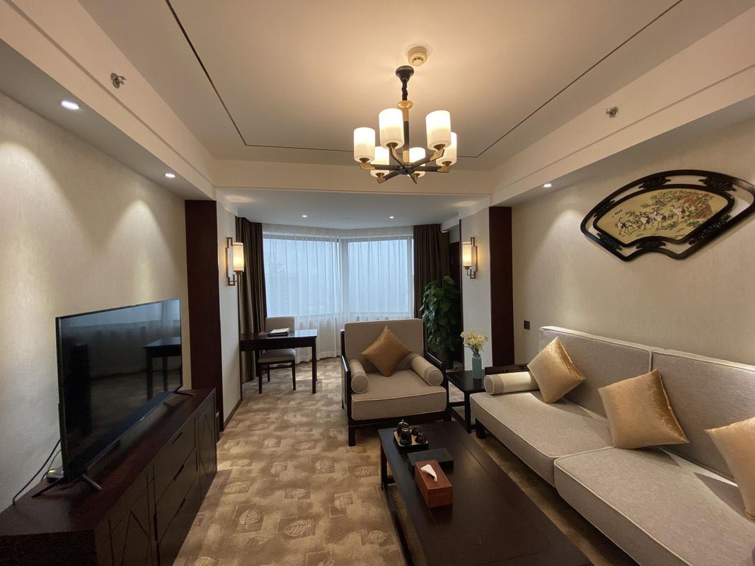 西安皇后大酒店(长乐公园地铁站交通大学店)
