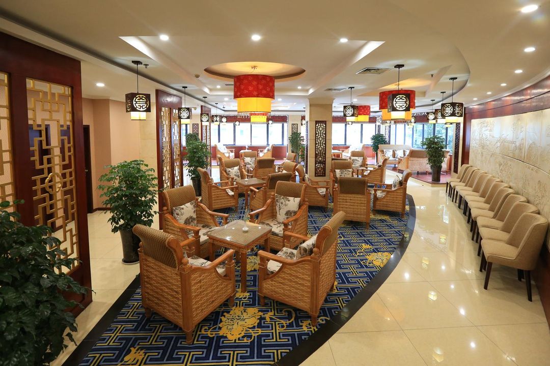 成都明珠国际酒店(金牛万达梁家巷地铁站店)