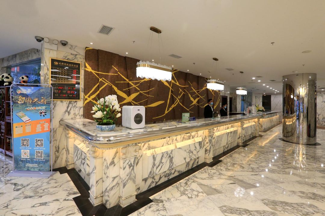 成都明珠国际酒店(金牛万达梁家巷地铁站店)