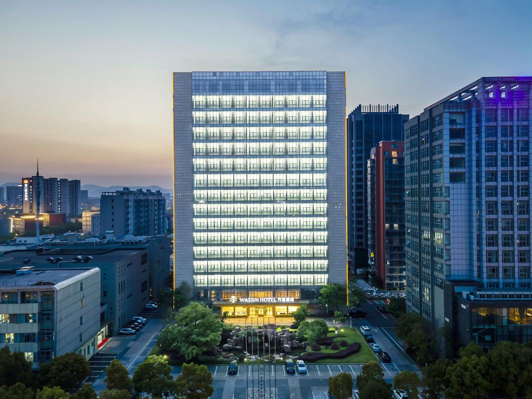 南京万信酒店(浦口万汇城地铁站青奥体育馆店)
